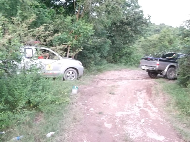 +++++อ๋อรถพี่หนึ่งติดหล่มนิดหน่อยเลยต้องให้รถพี่ปูจูงให้นิดหนึ่งงง++++++ :laughing: :laughing: :laug