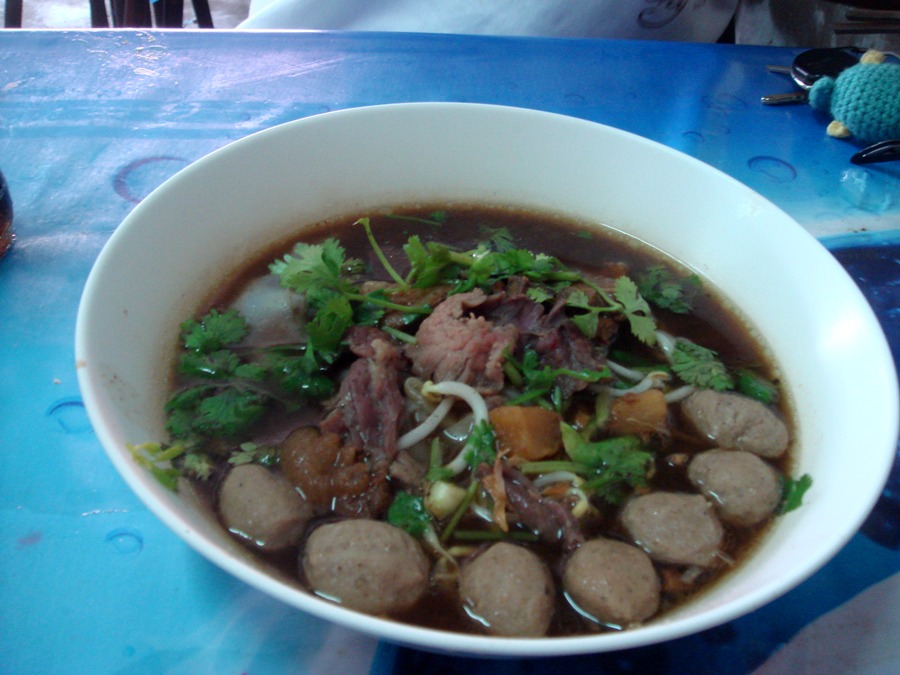 ไวดั่งใจฝัน....ร้านนี้ข้างๆ  สน บรบือ....อร่อยมากมาย...ครับ  :umh: :umh: :umh: :umh: :love: