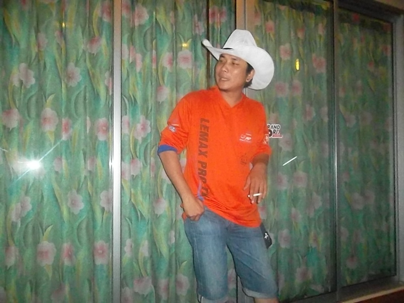 โฉมหน้าไอตัวป่วน  เข้ามันทุกห้อง  ไม่ได้หลับได้นอนเลย  :love: :love: :love: :love: :love:
