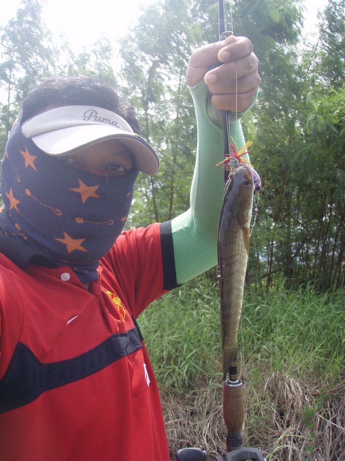 และแล้ว แต้มที่สองก็มา.....เจ้า พวกนั้น บอกว่า ครู มันตกยาก อ่ะ ....ผม เลยทดสอบเขา
ครูเล็ก - จะกลับ