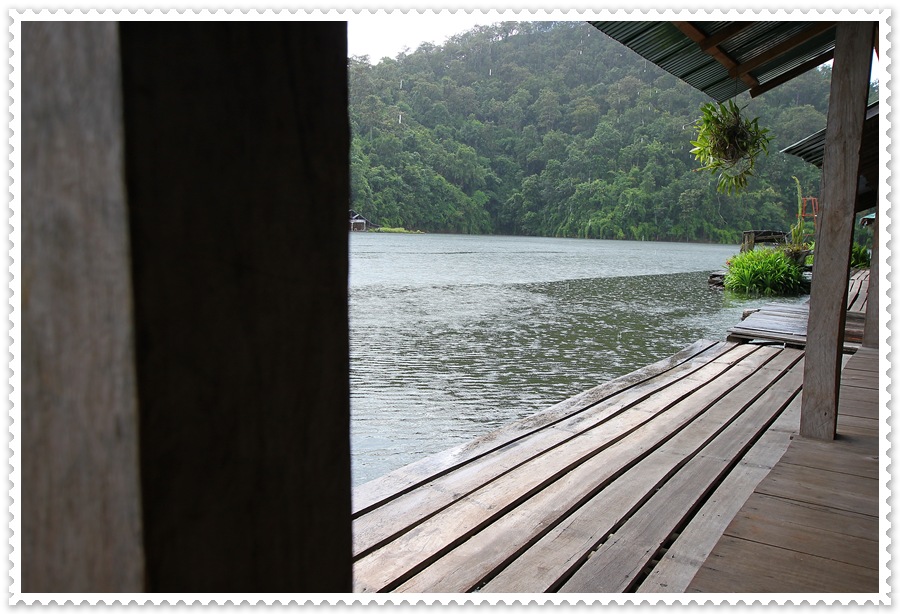 รอฝนหยุดค่ะ :grin: :grin: :grin: