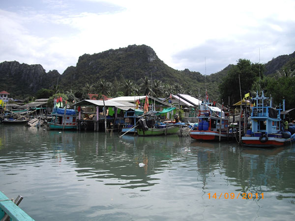 บรรยากาศท่าเรือ 300 ยอด :love: :love: :love: