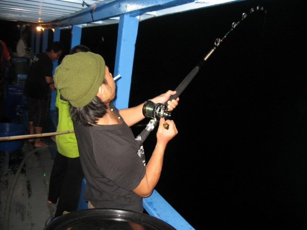 [b][center]หัวเรือคับ  เปี๊ยกจัดอีกแล้วไม่รู้หนักหรือป่าว[/center][/b]