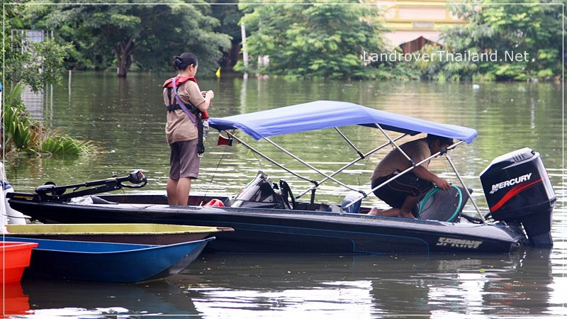 เปิดสวิทซ์ผิด ดันไปเปิดปั๊มห้องขังเหยื่อ ดูดน้ำเข้ามาเกือบร้อยลิตร ก้อว่าทำไมไม่ขึ้นน้ำสักที 555