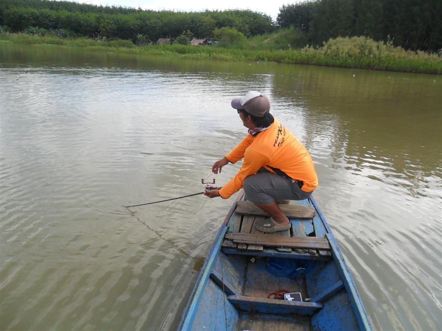 วิ่งแต่ล่ะเท่ เล่นซะเกือบตกเรือ
 :laughing: :laughing: :laughing: