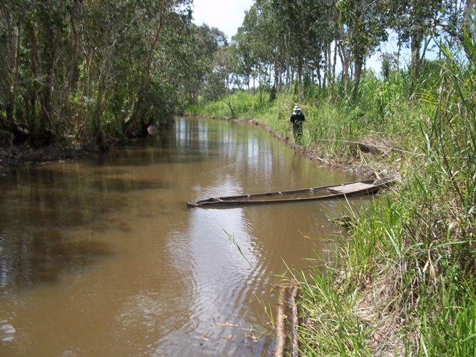 เจ้าเพื่อนก็ยังไม่ยอมครับ ขนาดบอกว่าวันนี้เลี้ยงข้าวเองมันยังไม่ยอมเชื่ออีก กะจะเอาให้ขาด :tongue: :