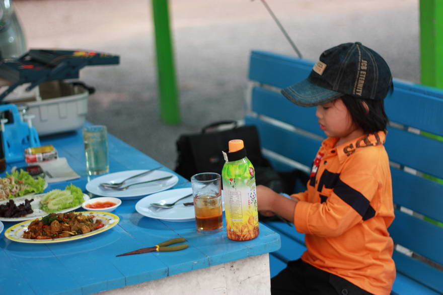 กินข้าวก่อนดีกว่า :cheer: :cheer: :umh: