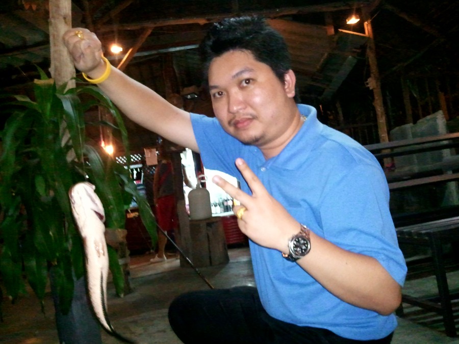 ระหว่างรอปลด งั้นขอถ่ายอีกสักรูปครับ :cool: :cool: :cool: :cool: :cool: :cool: :cool: :cool: :cool: 