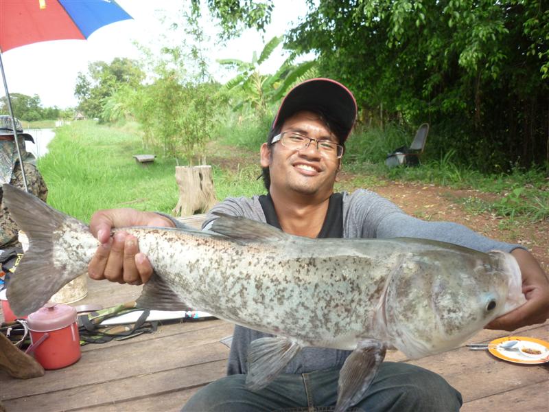 ฟืนสอยตามมาอีกหน่วย  :smile: