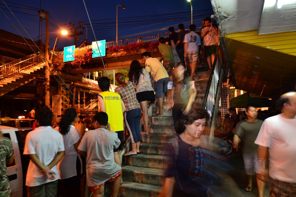 มีป้ายห้ามขึ้น แต่ก็นะ..........................



สุดท้ายโดนด่า จิงๆ  :grin: