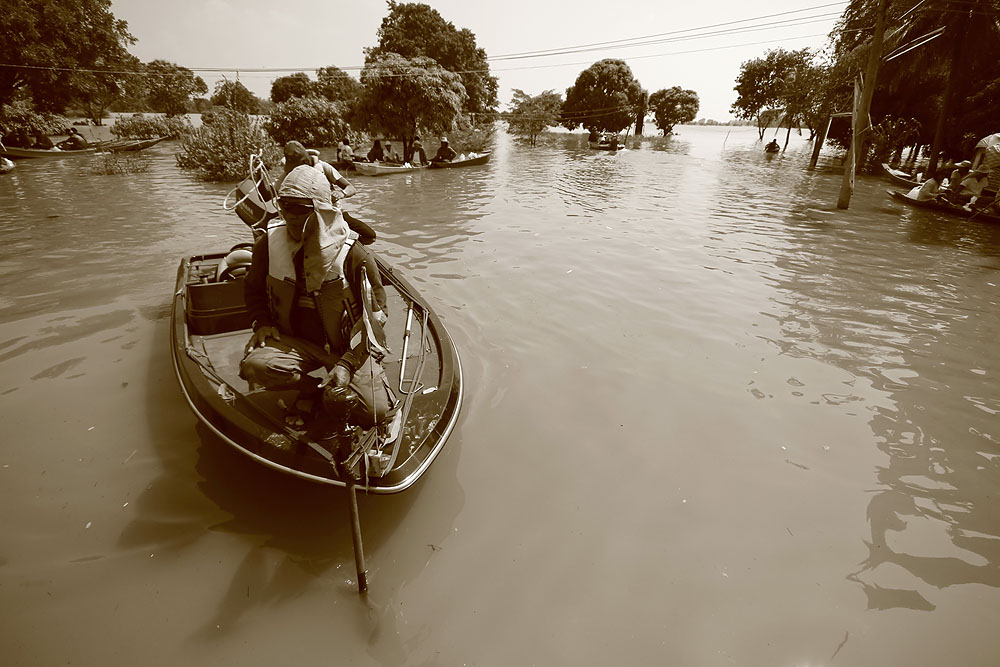 เรือน้าหม่ำหลังจากของข้าวของลงหมดแล้ว