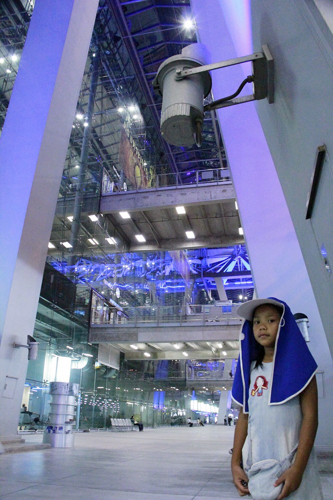 สุวรรณภูมิ แอร์พอร์ท  สนามบินระดับโลก   :cheer: :cheer: :cheer: :cheer: :cheer: 

ลากันด้วยภาพจบกา