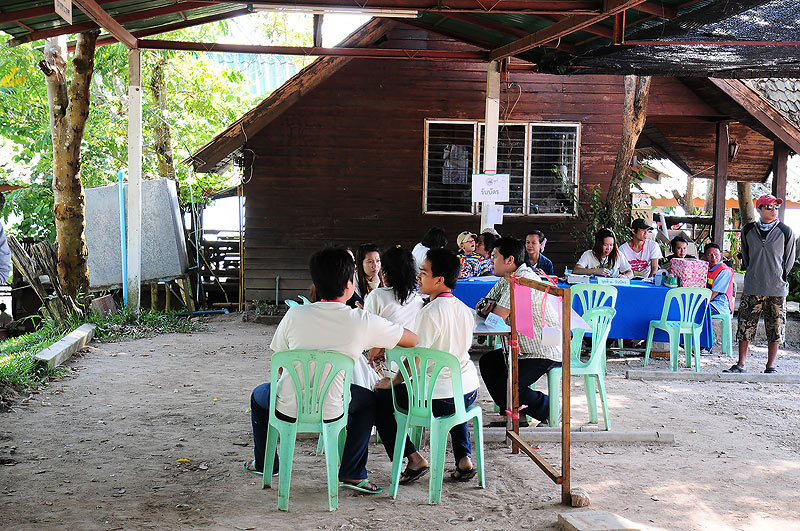 เรือลงเรียบร้อยไปลงทะเบียนกันก่อน   :cheer: :cheer: