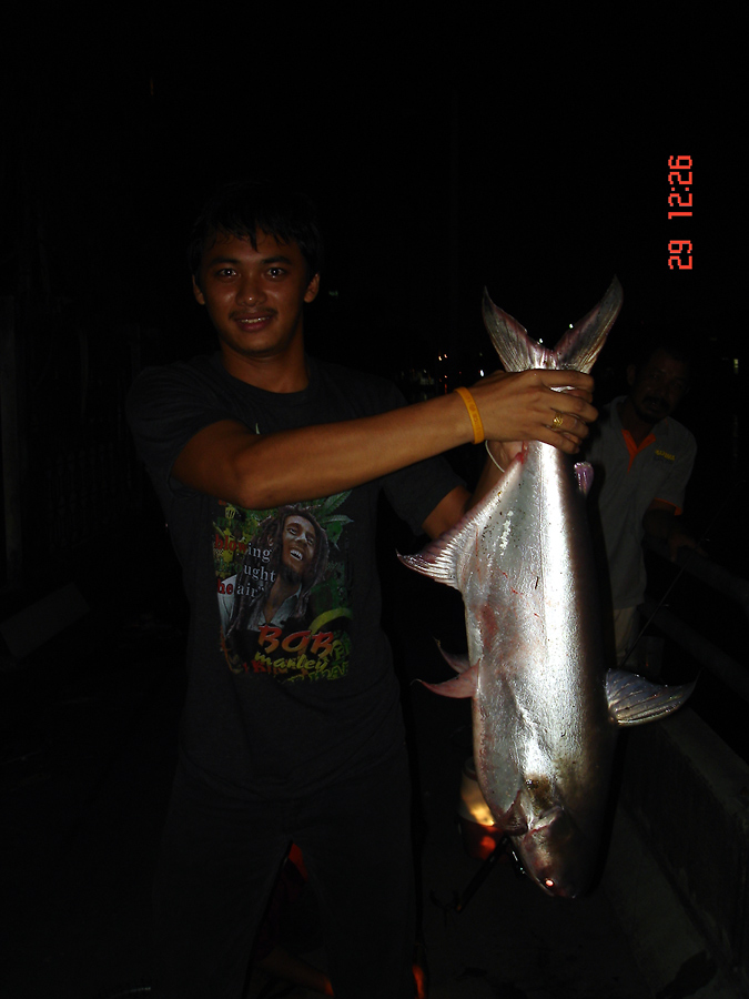  [b]น้องแดง.....ขอหล่อมั้ง...[/b] :grin: :grin: