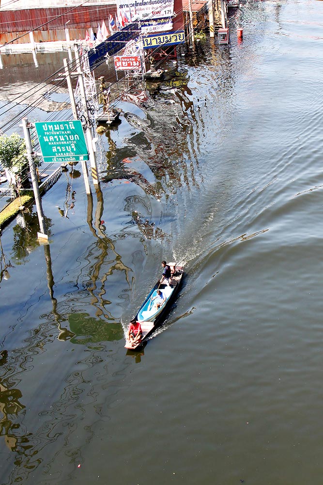 เรือวิ่งได้อย่างสบายเลยครับระดับน้ำแบบนี้