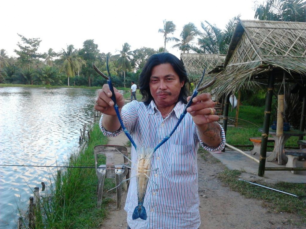 ตกปลาได้กุ้งครับ :cheer: