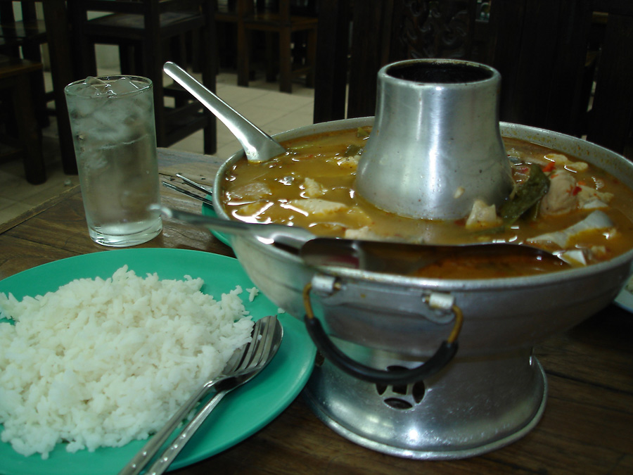  [b]ข้าวมาแล้ว....[/b]... :umh: :umh: :umh: