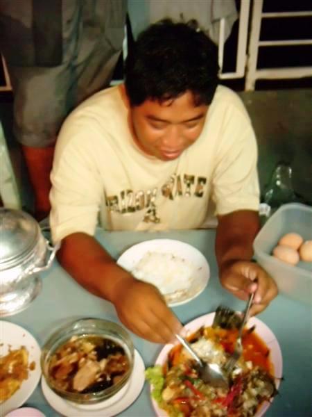 เจ้าฮัท บอกว่าขอนู๋ หม่ำล่วยจิ  :laughing: :laughing: :laughing: :laughing: :umh: :umh: :umh: :umh: 