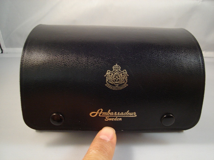 อันนี้ใช้อยู่ช่วงสั้นๆระหว่าง 1972 ( Ambassadeur Sweden ) ฝาปิดแบบกระดุม