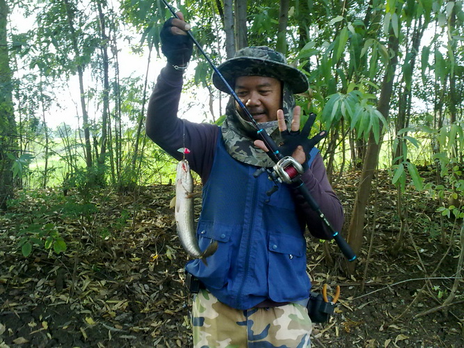 อจ.เปี๋ยก เล่นก่อนเลย ยิ้มขนาดนั้น สงสัย กลับบ้านไปนอนไม่หลับแน่ๆ :laughing: :laughing: :laughing: