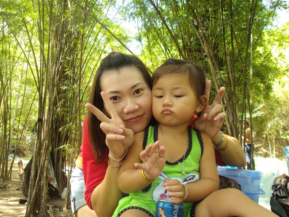 หน้าบอกบุญไม่รับเลยลูกสาวเรา :cheer: