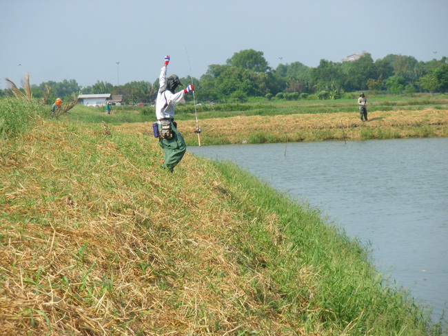 ดึงไม่ดึงเปล่ากระชากอีกตาหาก
 :laughing: :laughing: :laughing: