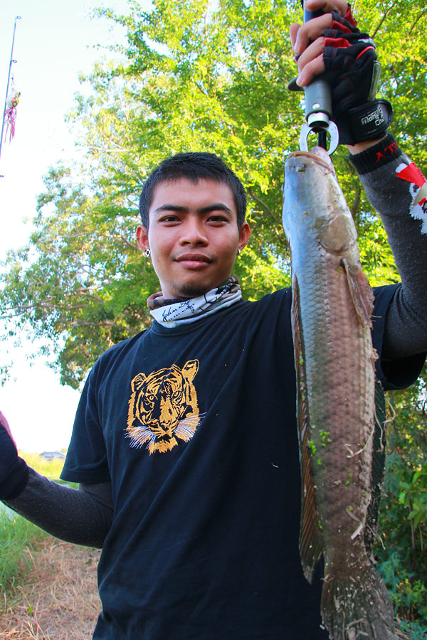 จัดไปหล่อๆ หนึ่งแอ๊ค ใหญ่สะด้วย    :ohh: