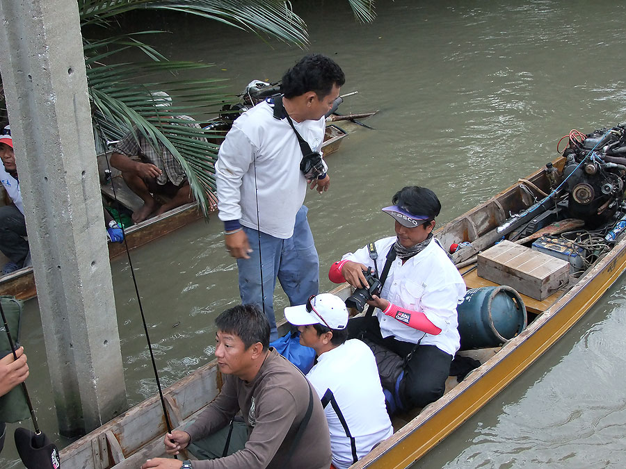 [b]เรือมาอีกรอบแล้วครับ โก โก [/b]  :umh: :umh: :umh: :umh: :umh: :umh: :umh: :umh: :umh: :umh: