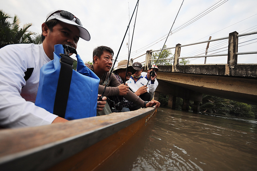 เรียบร้อยซะที ดูที่หัวเรือดิ น้ำหนักน้อยๆทั้งนั้นเลยอ่ะ :laughing: :laughing: :laughing: :laughing: