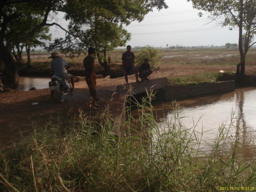 ตรง Box culvert สงสัยปลาจะชุมครับ