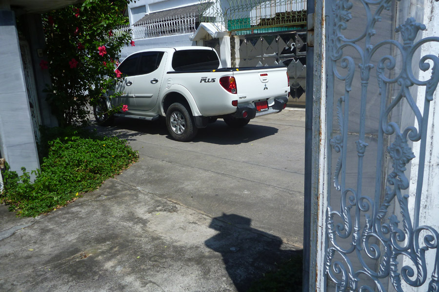 ทางก๊วนเก่า ออกเดินทางจากกรุงเทพฯ  11:48 อาทิตย์ 13/11/2554  :kiss: