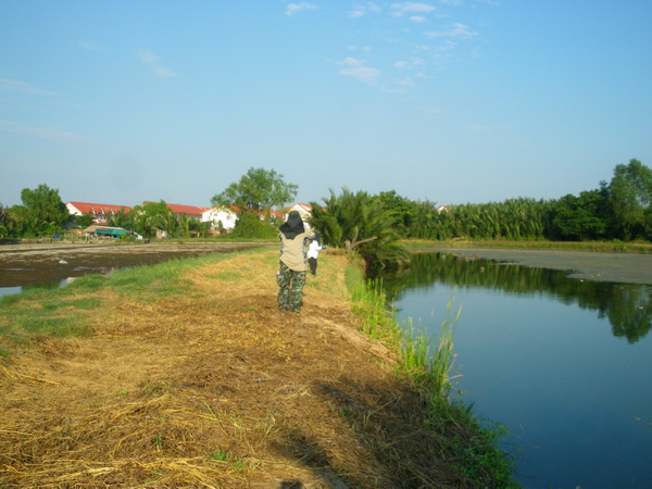  ถ่ายรูปได้ไม่ทันรัย....ได้ยินเสียง...โดนอีกแระ
 :laughing: :laughing: :laughing: :laughing: