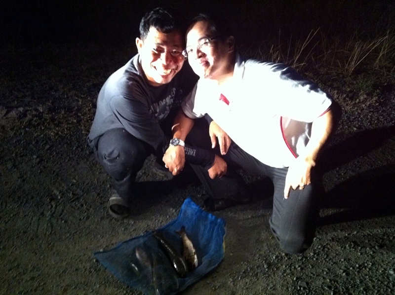 [q][i]อ้างถึง: svfishing posted: 17-11-2554, 13:47:30[/i]

+++ ตีกัน ช้านป่วย ....... ตกปลา ช้านไป