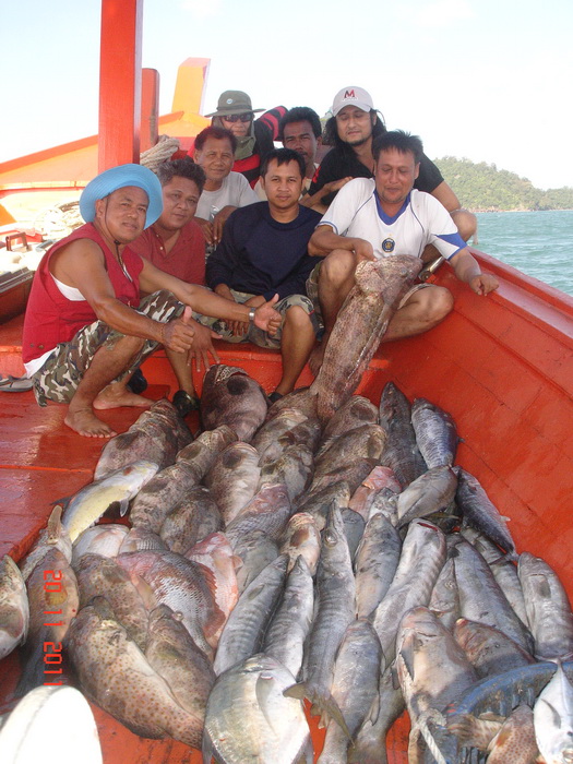 ทีมงาน สนามบินหาดใหญ่ :laughing: :laughing: :laughing: :laughing: