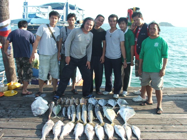 ปลารวมของทริปนี้ พร้อมทีมงาน summit fishing team ครับ
 :love: :love: :love: :love: :love:
 :love: 