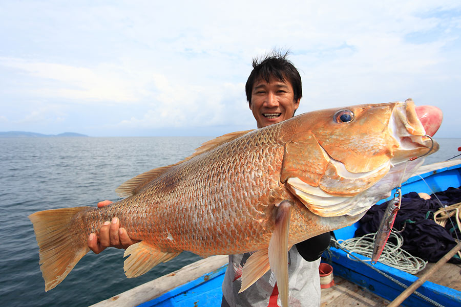 ตัวนี้ทำให้เฮียต้องเดินสะ1รอบเรือเลยครับ 