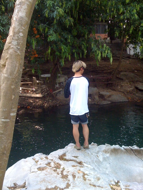 น้ำตรงนี้ลึกครับ