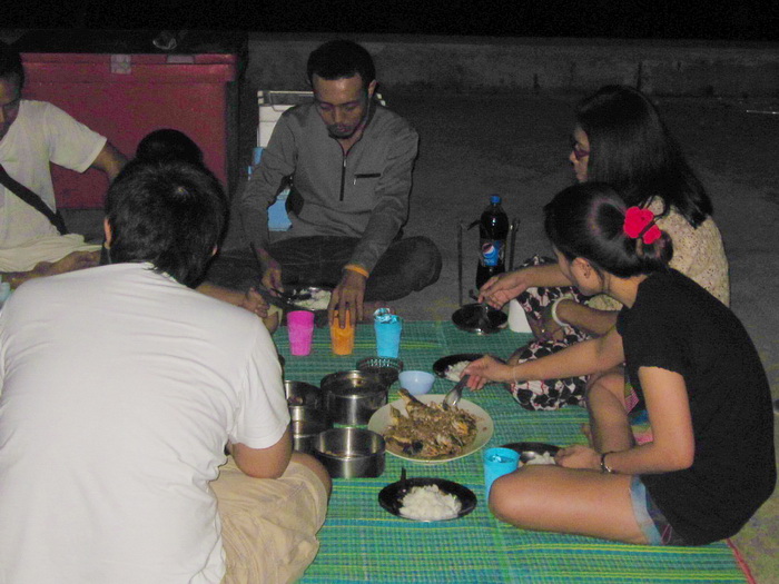 กองทัพเดินด้วยท้องครับ  :laughing: :laughing: :laughing: