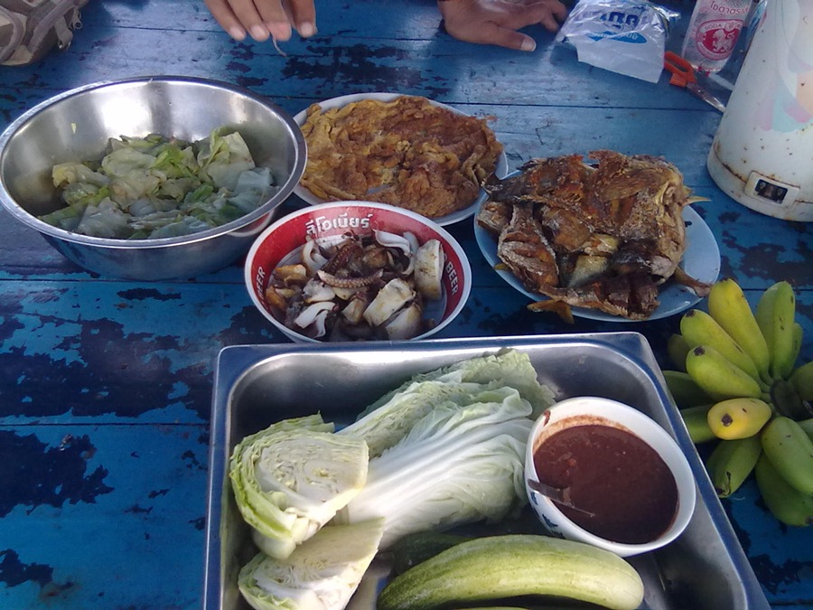 ทานข้าวกันก่อนครับน้าๆ

 :laughing: :laughing: :laughing: :laughing: :laughing: :laughing: