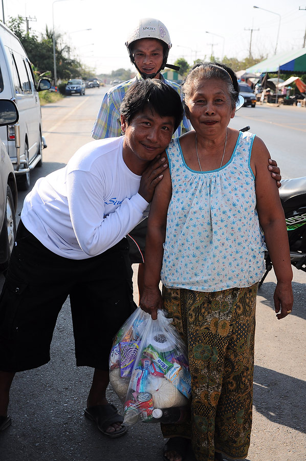 ธารน้ำใจสู้ภัยน้ำท่วมอีกรอบคร๊าบบบ