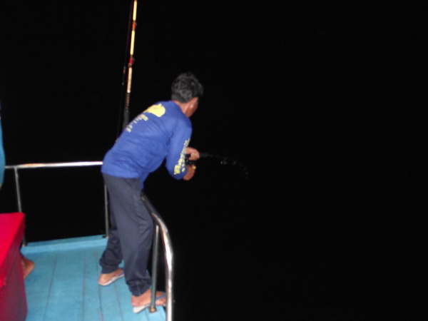 โกหวุนที่ท้ายเรือ :cheer: :cheer: :cheer: