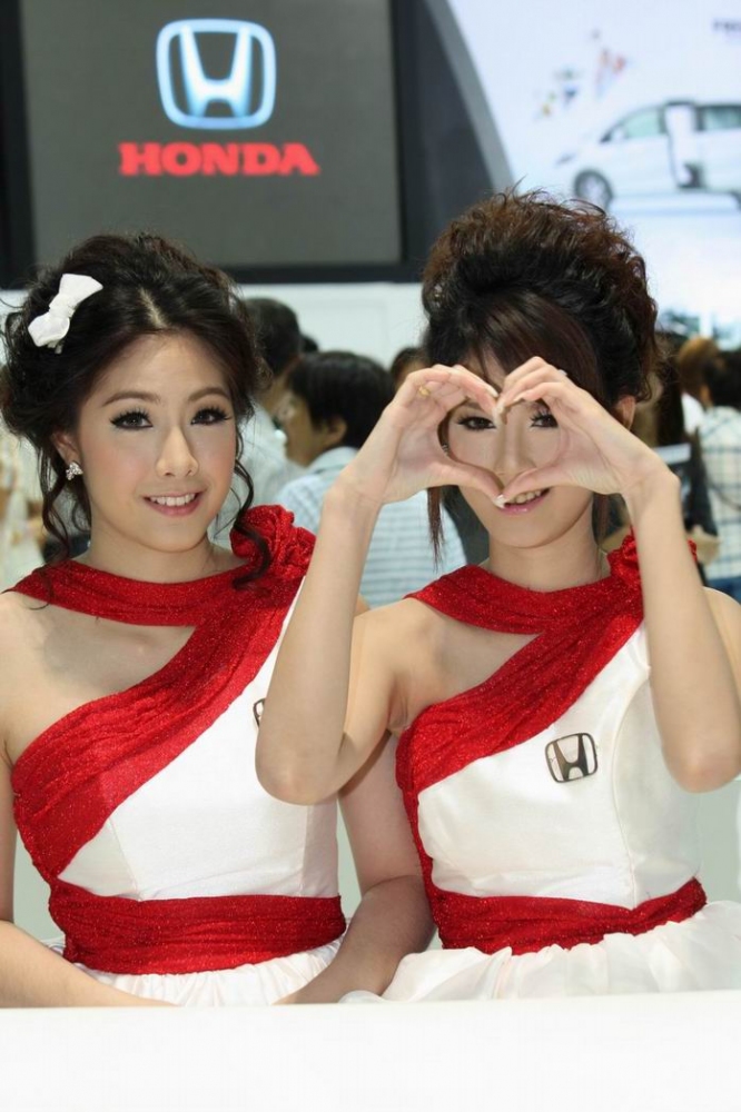 สาว Honda น่ารักจังเลย :umh: