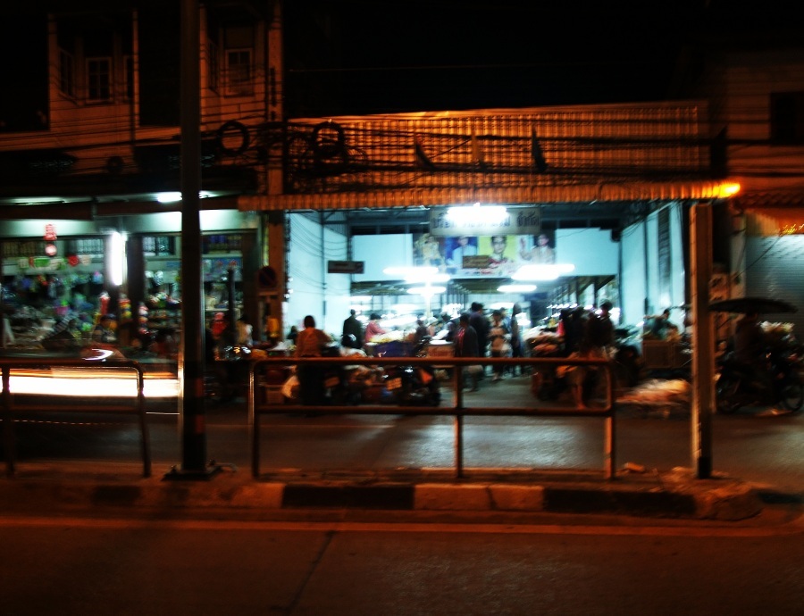 แวะตลาดแม่ริมซักแปป ซื้อกับข้าว ก่อนเน้อ  :grin: :grin: :grin: