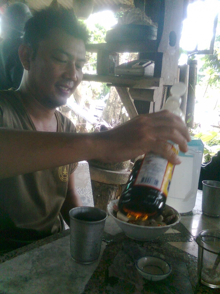 กินก๋วยเตี๋ยวกันครับ :cheer: :cheer: :cheer: :cheer: