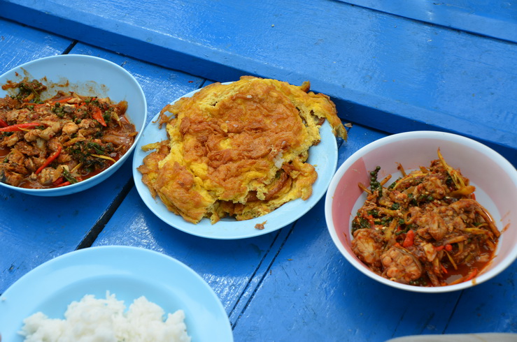 ปลาฉลามผัดเผ็ด :smile: :smile: :smile: