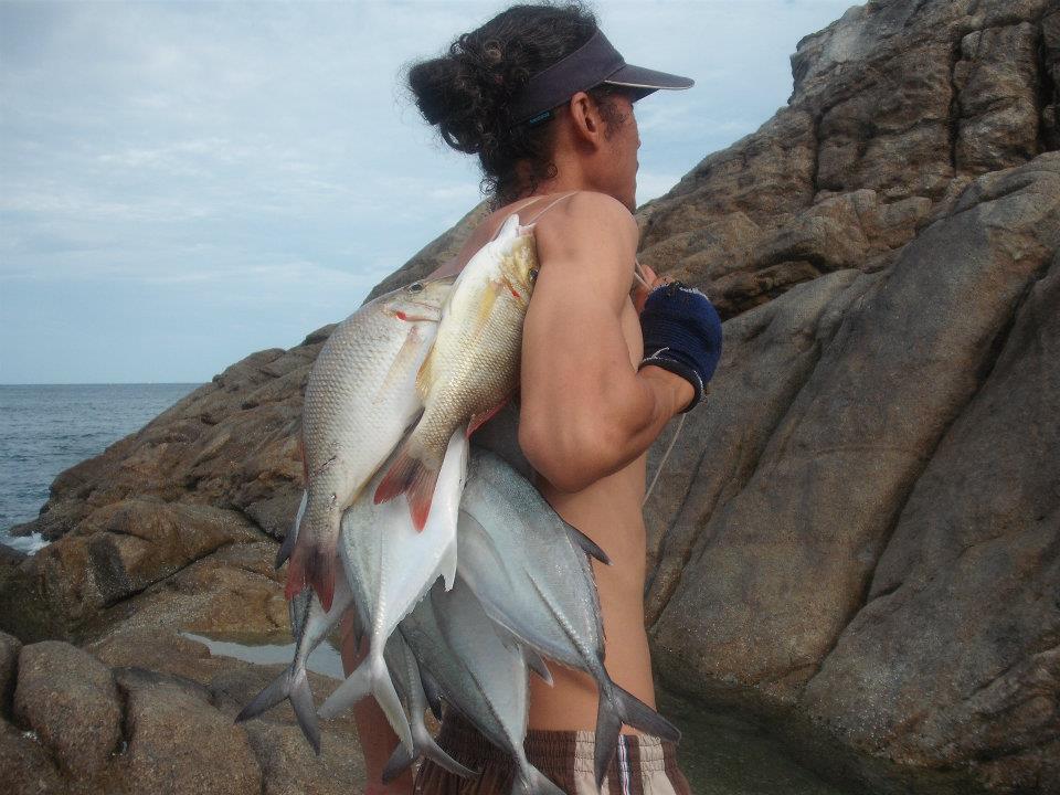 น้ากบ รีเควส  ขอโพสท่านี้เอง...  เมือกทั้งหลังเลย  :laughing: