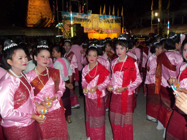 สาวๆชาวม้อญ