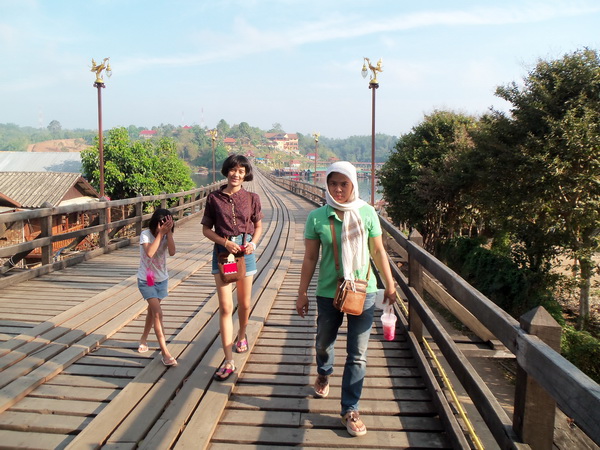 สะพานยาวไม่น้อย...