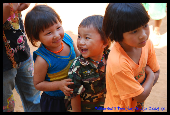 เอารอยยิ้มของเด็กๆที่บ้านห้วยน้ำริน เจียงฮาย มาฝากด้วย
March 2011