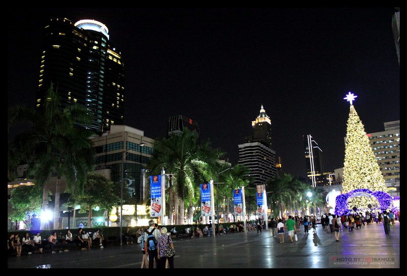 ลานเอนกประสงค์หน้า Central World :grin: